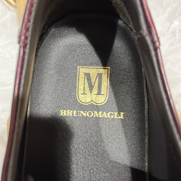Designer sneakers sz 10.5 brand new by Bruno Magli - Picture 5 of 6